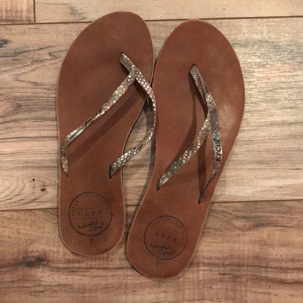 Bundle Of 2 Pairs Of Sandals - image 4